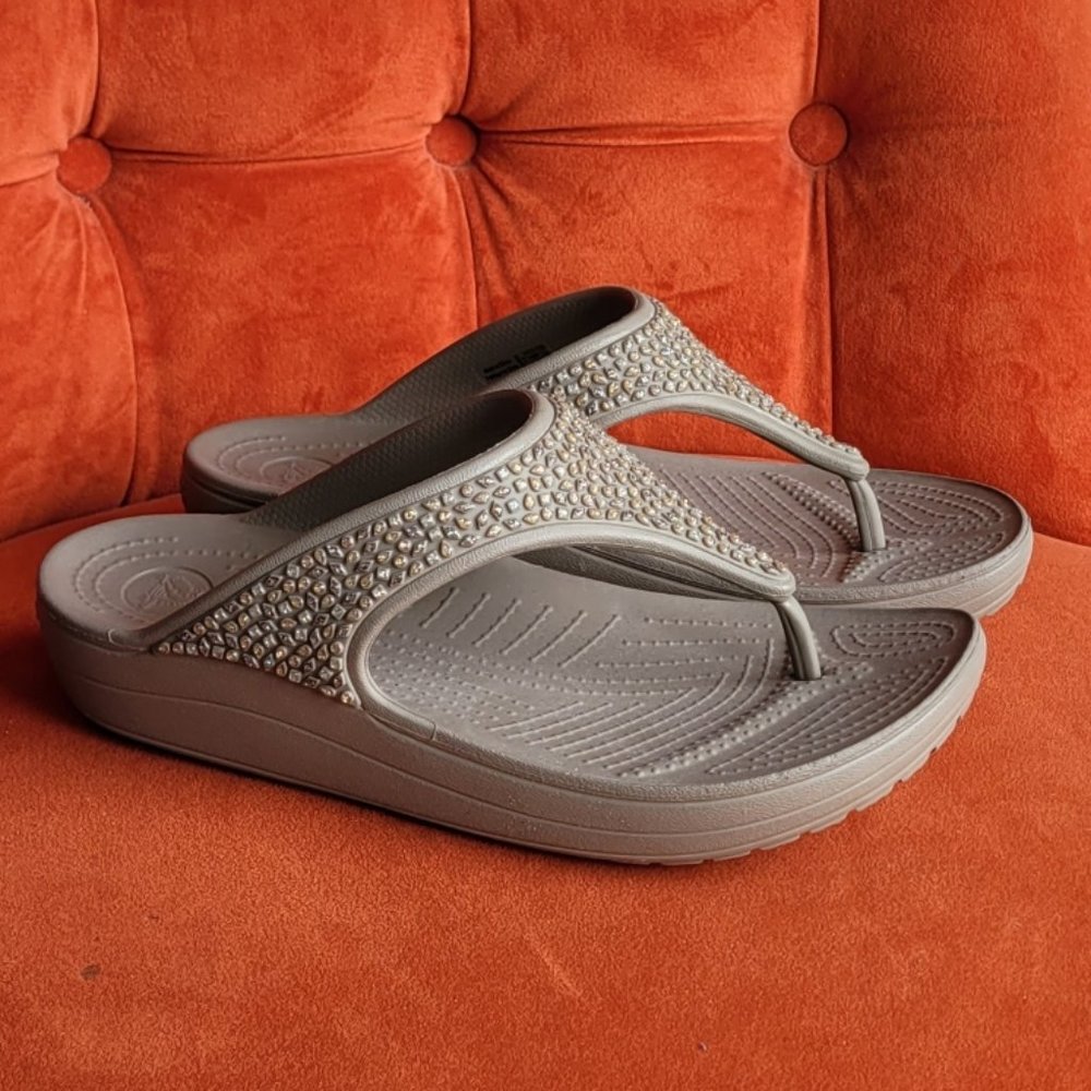 COPY - CROCS Women Slip-On Thong Sandal Size 10